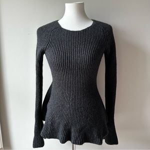 Ann Taylor Gray Nylon Merona Long Bell Sleeves Sweater Size XSmall Peplu…